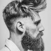 Férfi frizurák 2022 közepes hosszúságú
