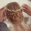 Menyasszonyi frizurák felhúzott sima