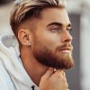 Stílusos férfi frizurák 2022