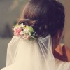 Menyasszonyi frizura fátyol, Virágok