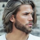 Hosszú haj férfiak